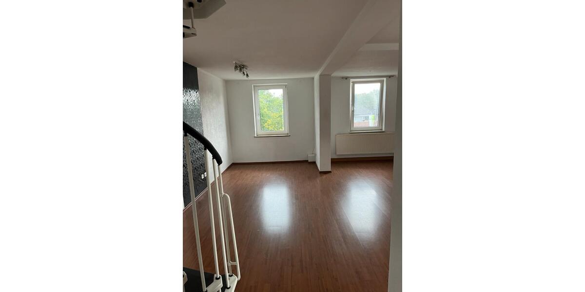 Dachgeschoßwohnung Hövelhof - 3 Zimmer, 100 m&sup2;, 1.150&euro; | Angebot:24866567