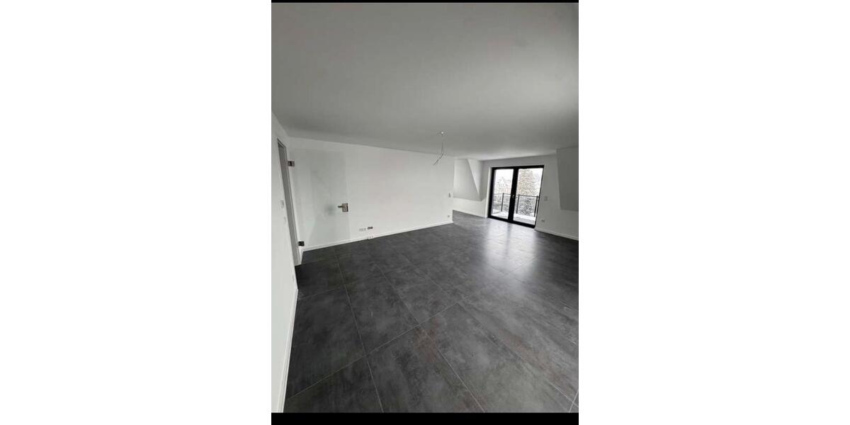 Dachgeschoßwohnung Paderborn Univiertel - 4 Zimmer, 110 m&sup2;, 1.400&euro; | Angebot:26237013