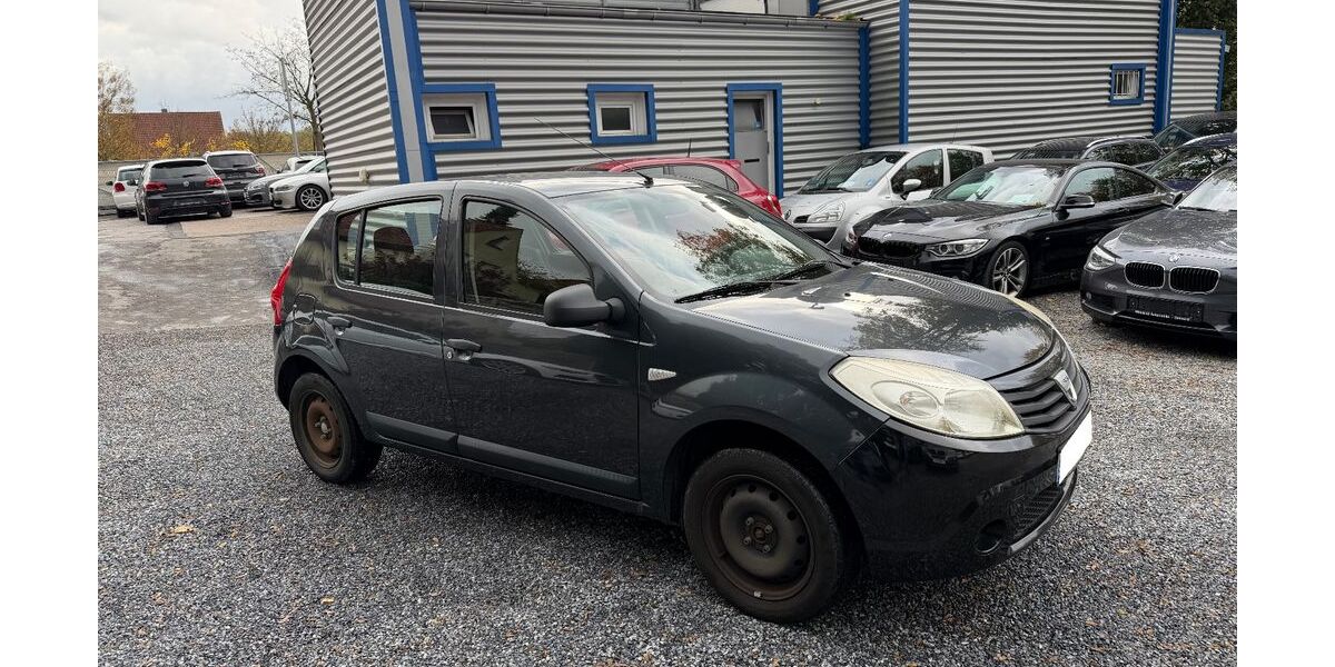 Dacia Sandero 163.000 km 1.999 € Detmold 32758