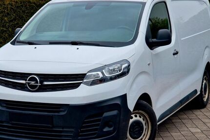 Opel Vivaro 84.000 km 20.800 &euro; Bad Lippspringe 33175
