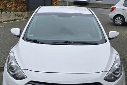 Hyundai i30 133.000 km 8.000 &euro; Paderborn 33098