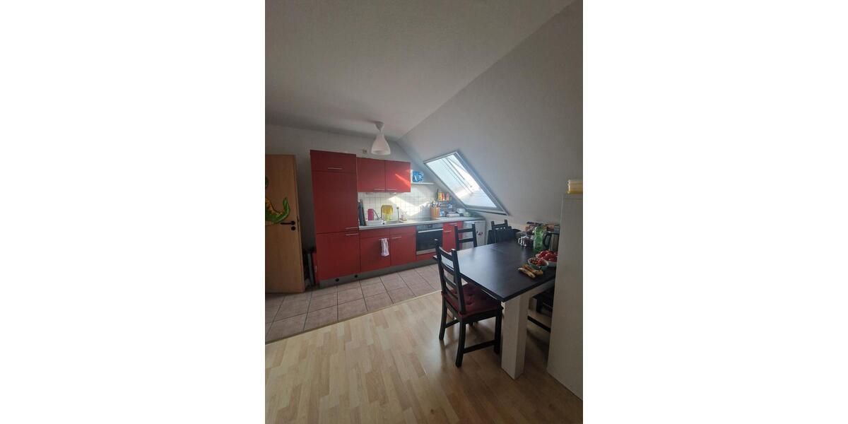 Dachgeschoßwohnung Paderborn Univiertel - 2 Zimmer, 42 m&sup2;, 390&euro; | Angebot:25396077