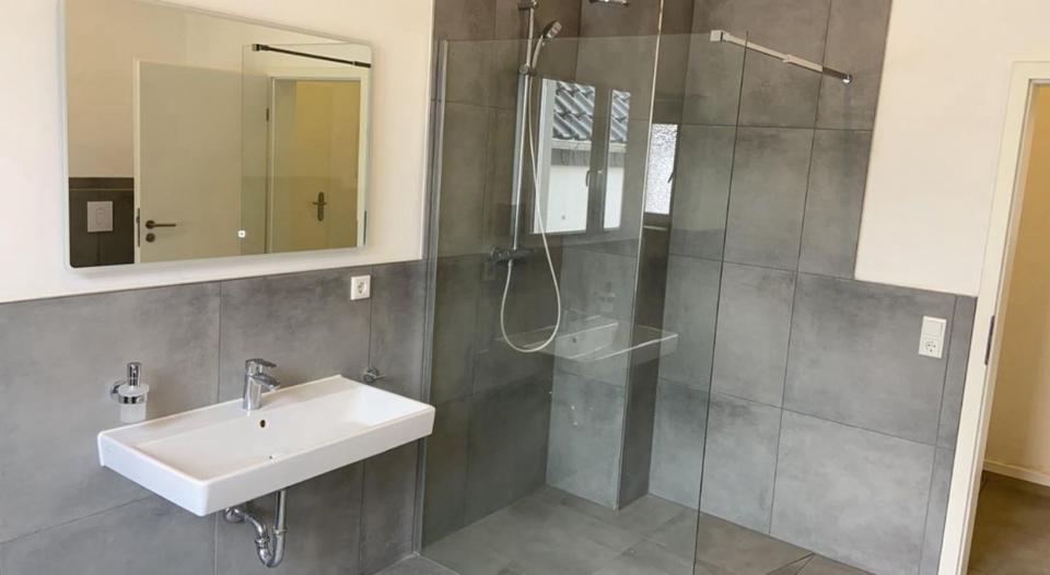 3-Zimmerwohnung Erdgeschoss mit Einbauküche Parkplatz Terrasse 3 zimmer