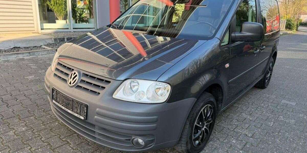 VW Caddy 168.000 km 3.499 &euro; Paderborn 33100