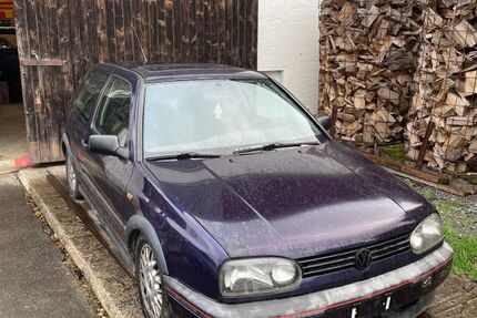 VW Golf 299.000 km 1.900 &euro; Bad Wünnenberg 33181