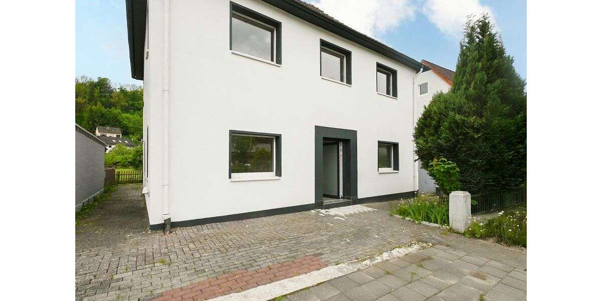 Einfamilienhaus Altenbeken - 8 Zimmer, 167 m&sup2;, 350.000&euro; | Angebot:26694176