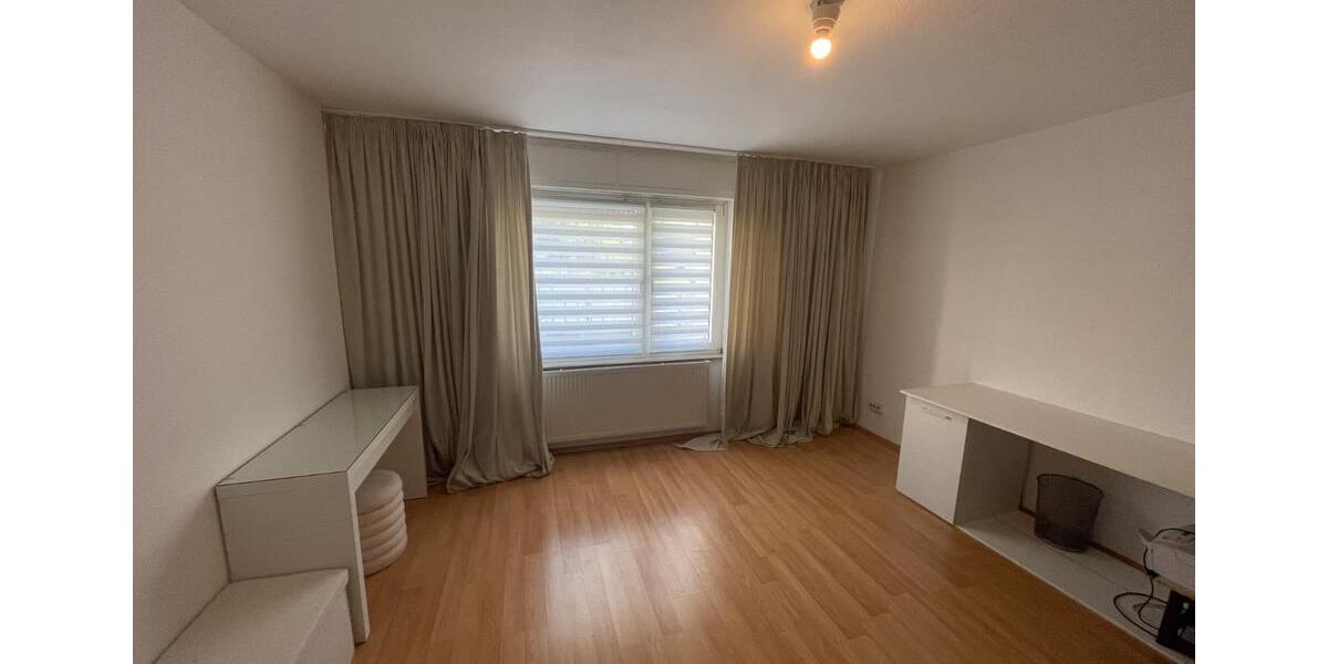 Etagenwohnung Paderborn - 3 Zimmer, 85 m&sup2;, 900&euro; | Angebot:26315044