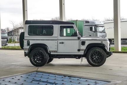 Land Rover Defender 20.700 km 77.000 € Paderborn 33098