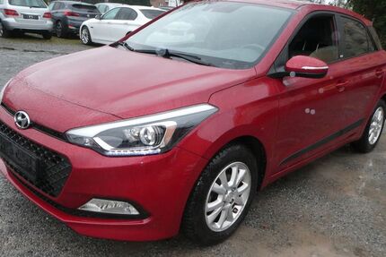 Hyundai i20 118.000 km 7.450 &euro; Paderborn 33100