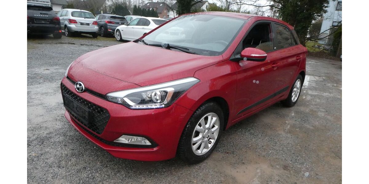 Hyundai i20 118.000 km 7.450 &euro; Paderborn 33100