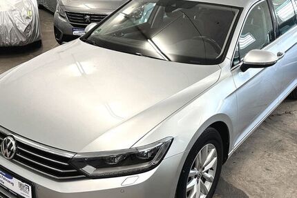 VW Passat Variant