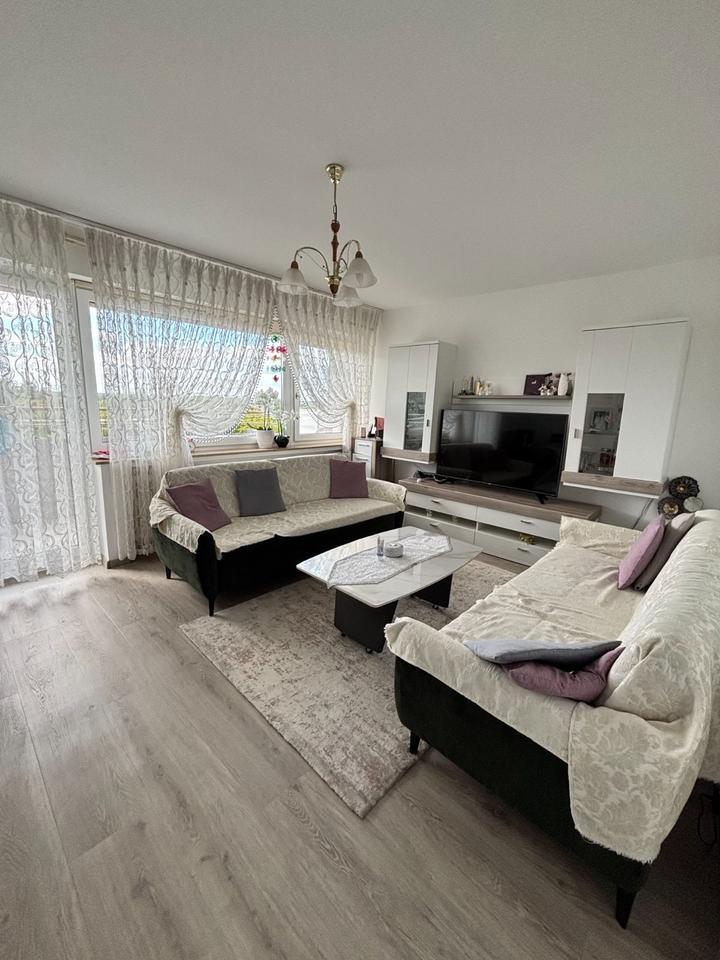 3 Zimmer Wohnung mit Einbauküche in zentraler Lage