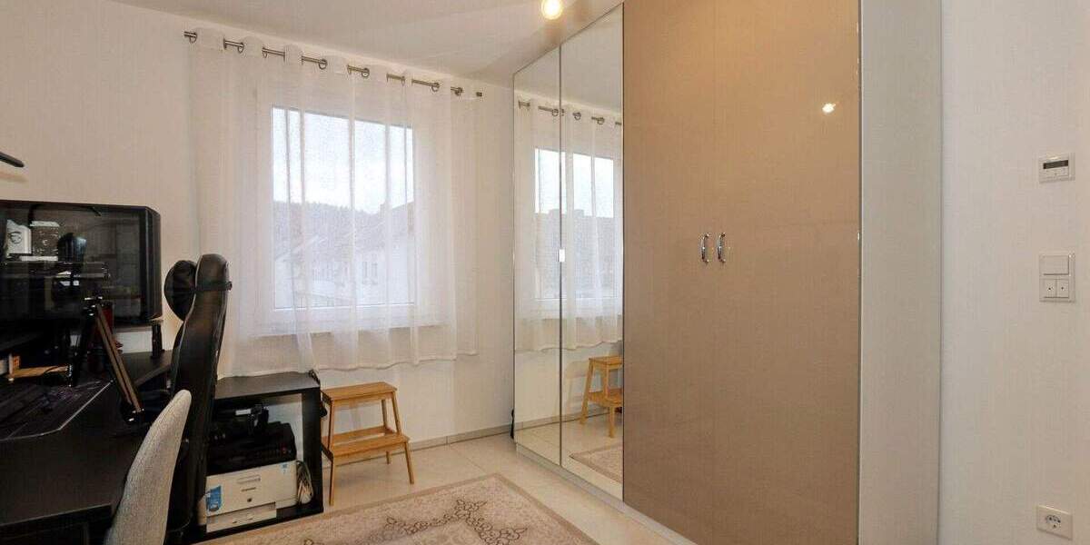 Reihenmittelhaus Marsberg / Niedermarsberg Niedermarsberg - 4 Zimmer, 80 m&sup2;, 160.000&euro; | Angebot:25701939