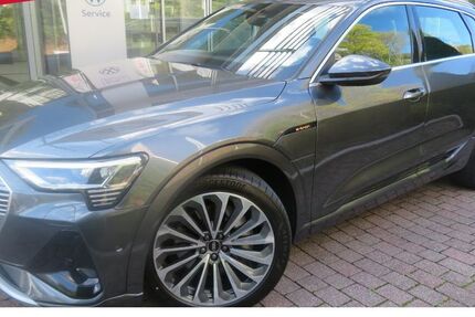 Audi e-tron 35.132 km 31.390 &euro; Marsberg 34431