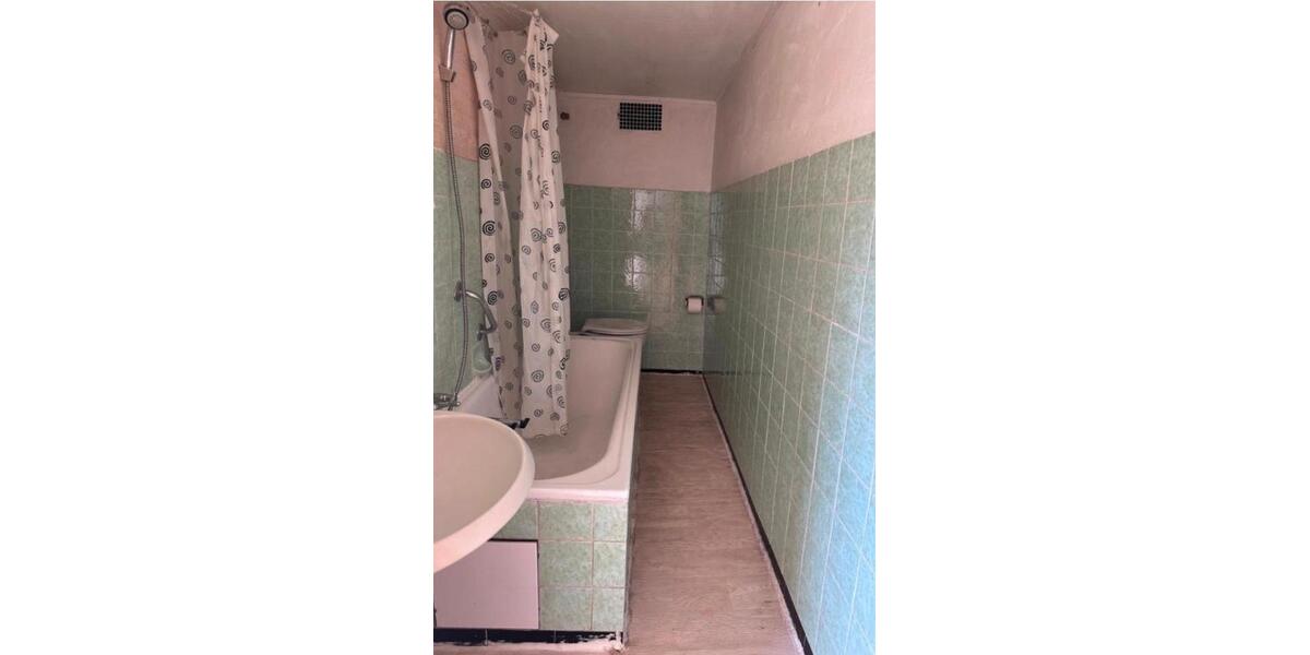 Erdgeschoßwohnung Brakel - 6 Zimmer, 140 m&sup2;, 1.800&euro; | Angebot:27592126
