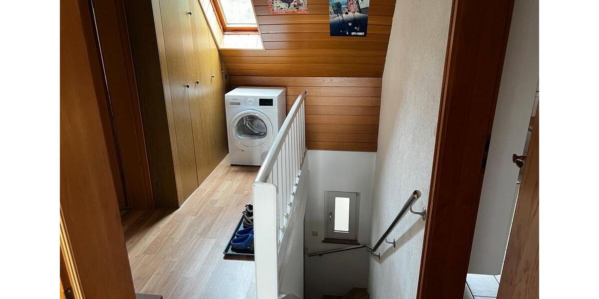 Dachgeschoßwohnung Paderborn - 4 Zimmer, 90 m&sup2;, 670&euro; | Angebot:27597436
