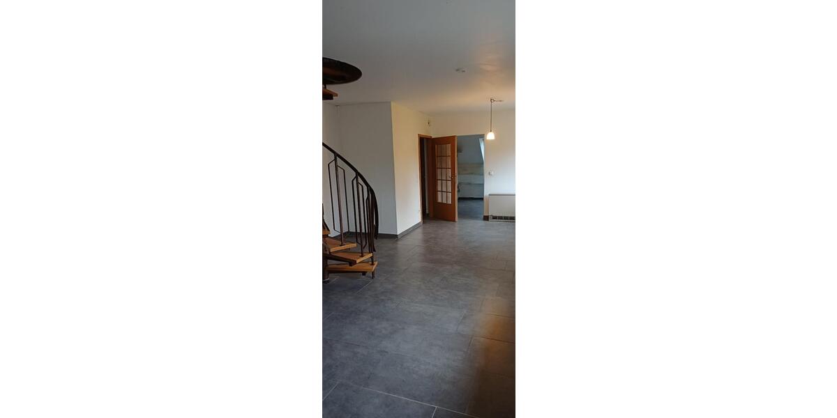 Dachgeschoßwohnung Bielefeld Sennestadt - 4 Zimmer, 82 m&sup2;, 570&euro; | Angebot:24473956