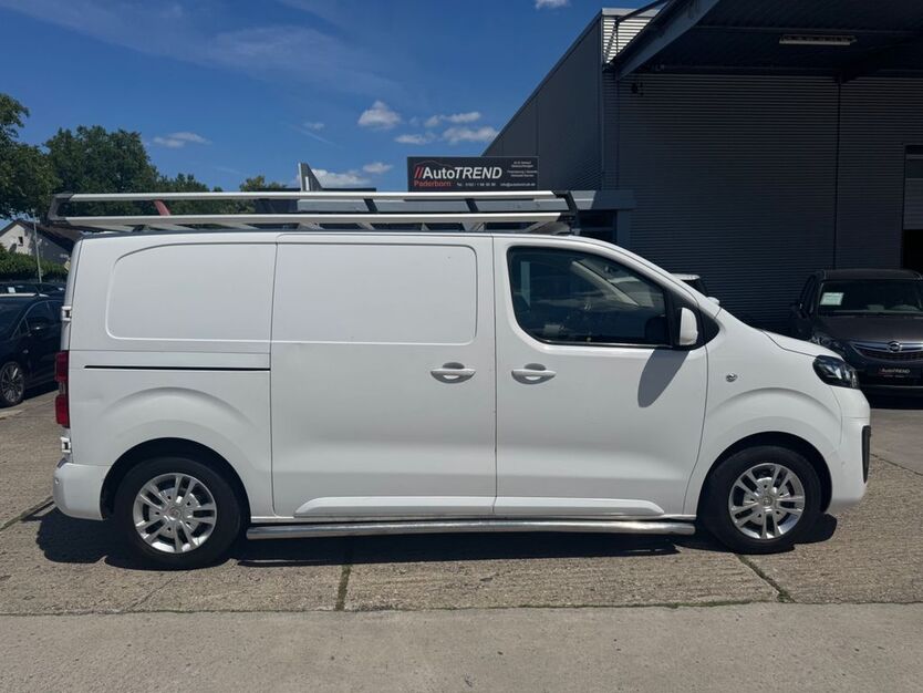 Opel Vivaro 54.000 km 17.999 € Paderborn 33100