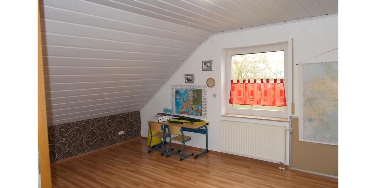 Einfamilienhaus Willebadessen - 5 Zimmer, 150 m&sup2;, 330.000&euro; | Angebot:26090077