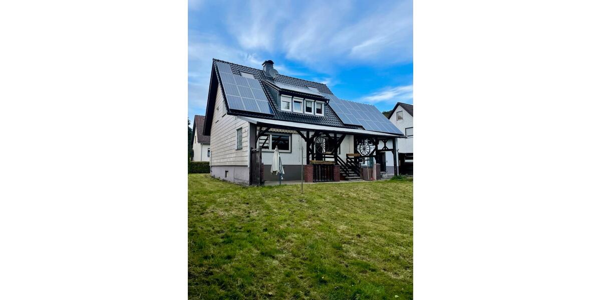 Einfamilienhaus Bad Driburg - 8 Zimmer, 141 m&sup2;, 210.000&euro; | Angebot:27522627