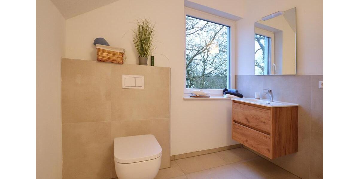 Großzügige Neubau-Doppelhaushälfte mit 2 Stellplätzen + Garten 7 zimmer