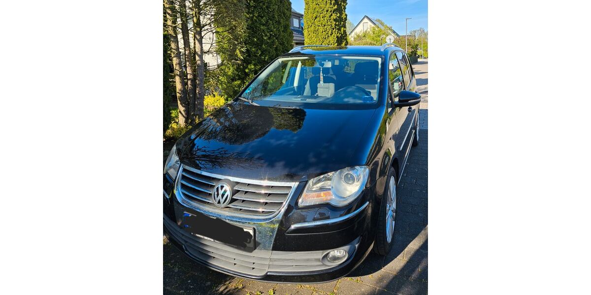 VW Touran 203.952 km 3.000 &euro; Paderborn 33104