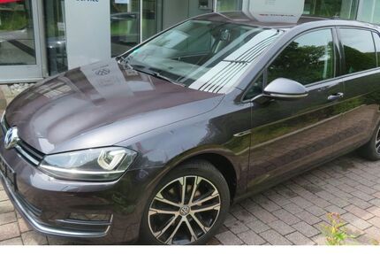 VW Golf 142.000 km 10.880 &euro; Marsberg 34431