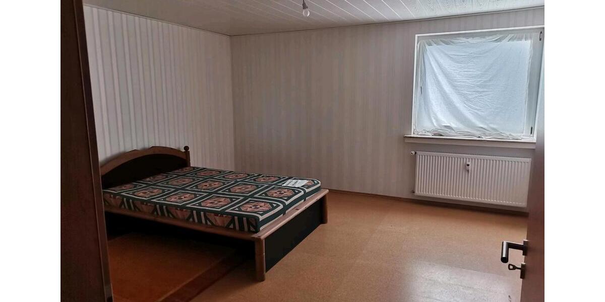 Etagenwohnung Marsberg - 1 Zimmer, 94 m&sup2;, 90.000&euro; | Angebot:26815408