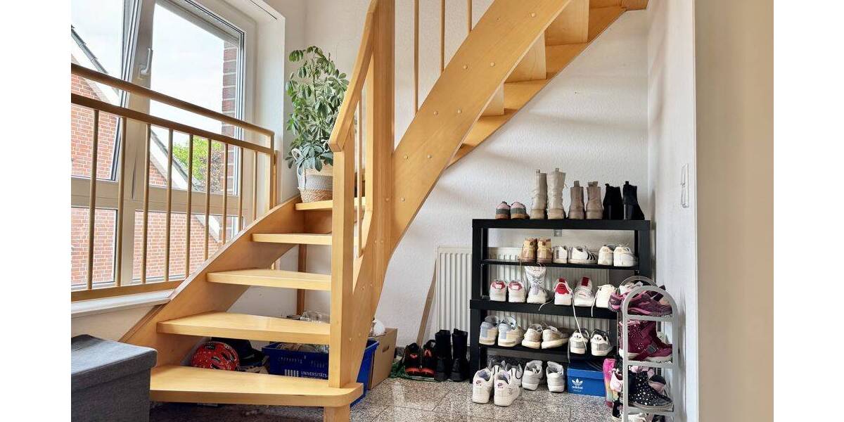 Etagenwohnung Augustdorf - 4 Zimmer, 127 m&sup2;, 1.080&euro; | Angebot:26887202