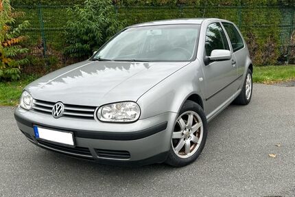 VW Golf 151.534 km 2.999 € Rheda-Wiedenbrück 33378