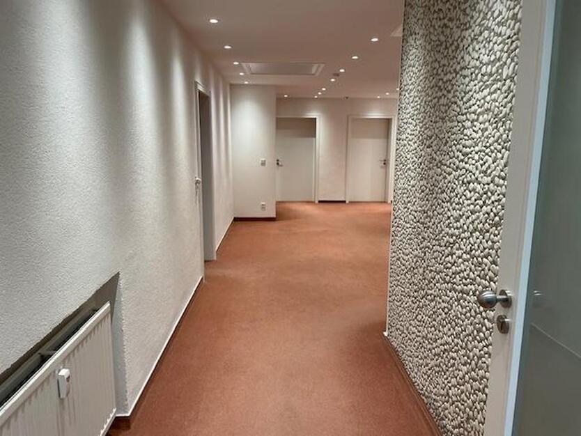 Attraktive Gewerberäume in Detmold zu vermieten – renoviert, mit mind. 8 Parkplätzen
