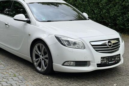 Opel Insignia 182.000 km 5.700 &euro; Paderborn 33100