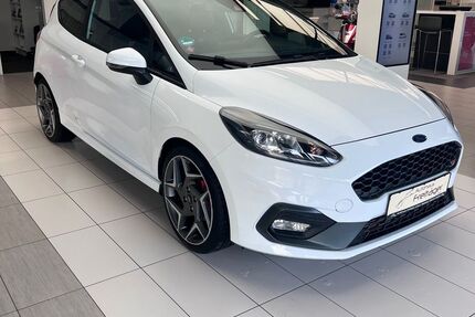 Ford Fiesta 38.900 km 15.990 &euro; Rietberg 33397