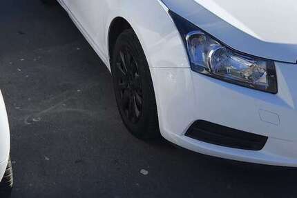 Chevrolet Cruze 180.000 km 4.000 € Detmold 32756