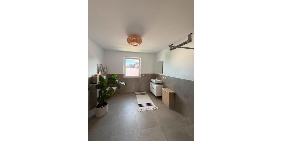 Dachgeschoßwohnung Salzkotten - 2 Zimmer, 86 m&sup2;, 990&euro; | Angebot:27593227