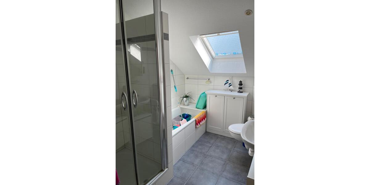 Dachgeschoßwohnung Bad Lippspringe - 3 Zimmer, 72 m&sup2;, 365&euro; | Angebot:26640733