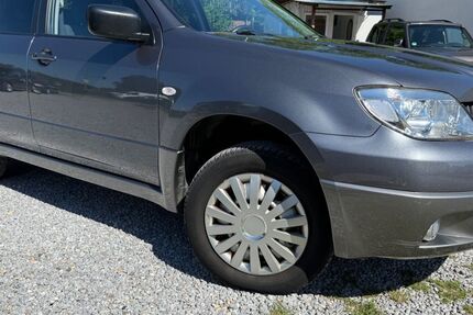Mitsubishi Outlander 105.000 km 3.999 &euro; Paderborn 33106