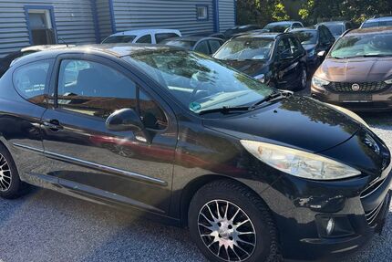 Peugeot 207 110.000 km 2.499 &euro; Detmold 32758