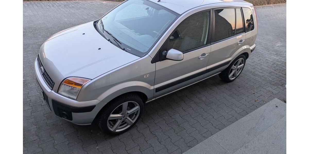 Ford Fusion 130.000 km 2.850 &euro; Geseke 59590