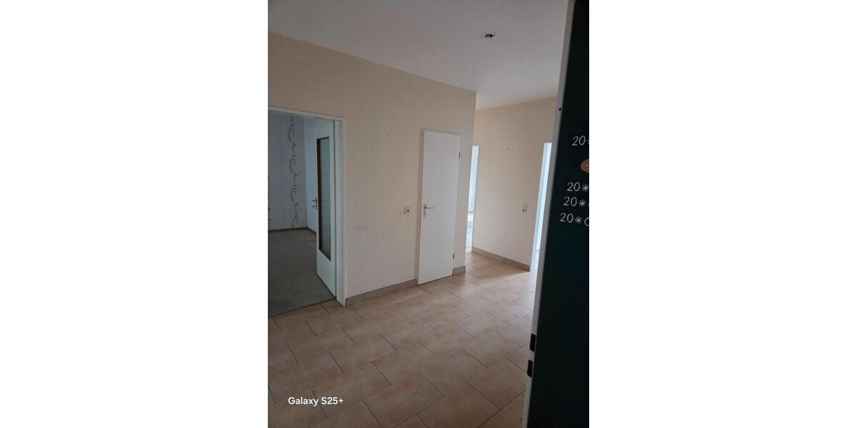 Erdgeschoßwohnung Paderborn - 3 Zimmer, 83 m&sup2;, 706&euro; | Angebot:27540229