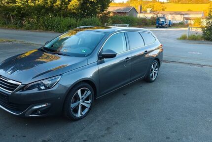 Peugeot 308 94.785 km 10.400 € Büren 33142