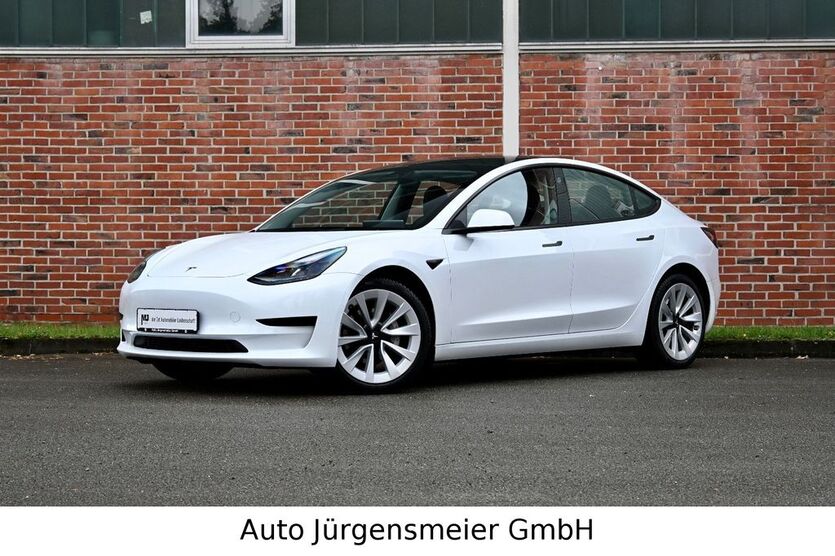 Tesla Model 3 69.985 km 27.795 € Bad Lippspringe 33175