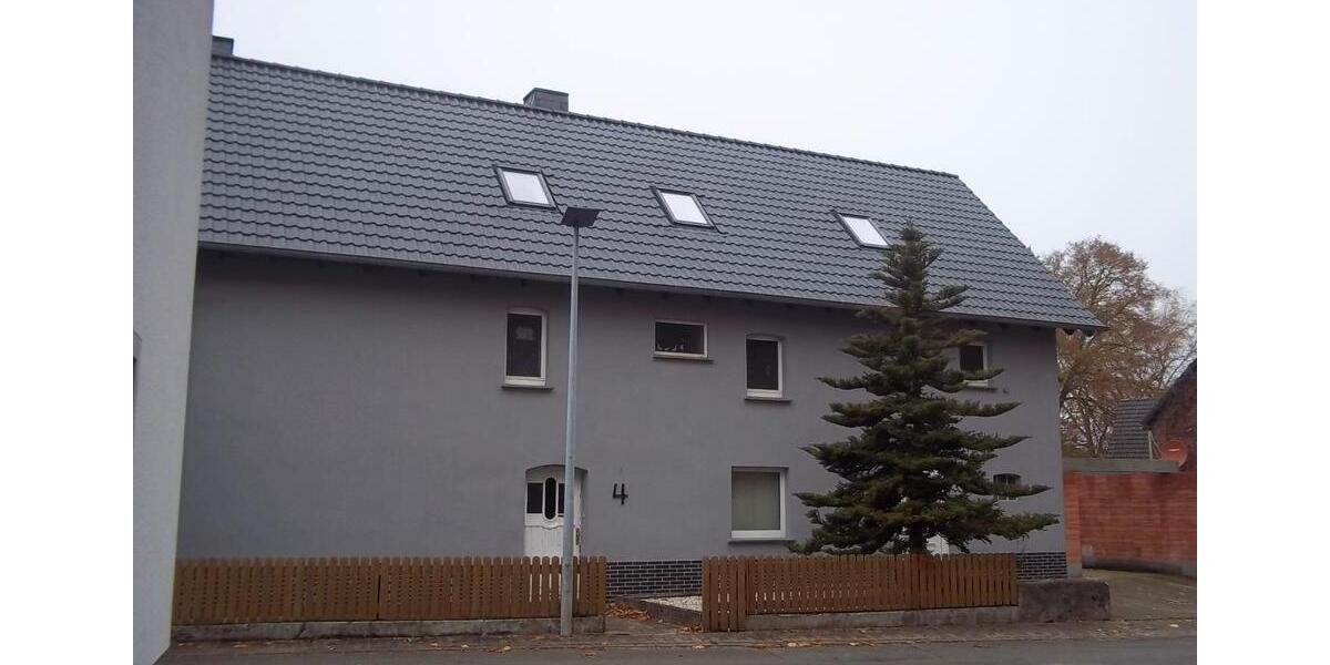 Einfamilienhaus Willebadessen - 11 Zimmer, 200 m&sup2;, 129.000&euro; | Angebot:26214367