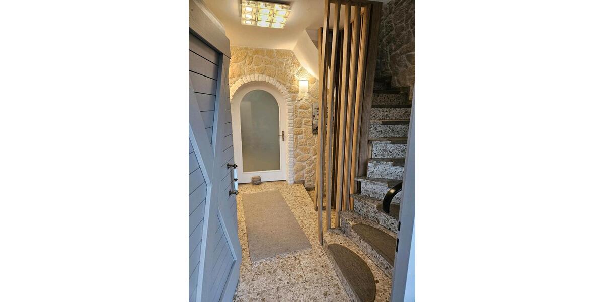Erdgeschoßwohnung Delbrück - 5 Zimmer, 140 m&sup2;, 1.400&euro; | Angebot:27542460