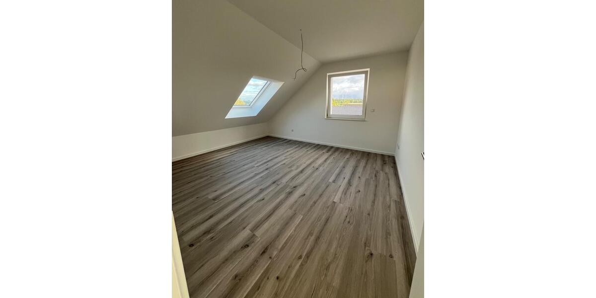 Dachgeschoßwohnung Paderborn Neuenbeken - 3 Zimmer, 101 m&sup2;, 1.400&euro; | Angebot:27564919