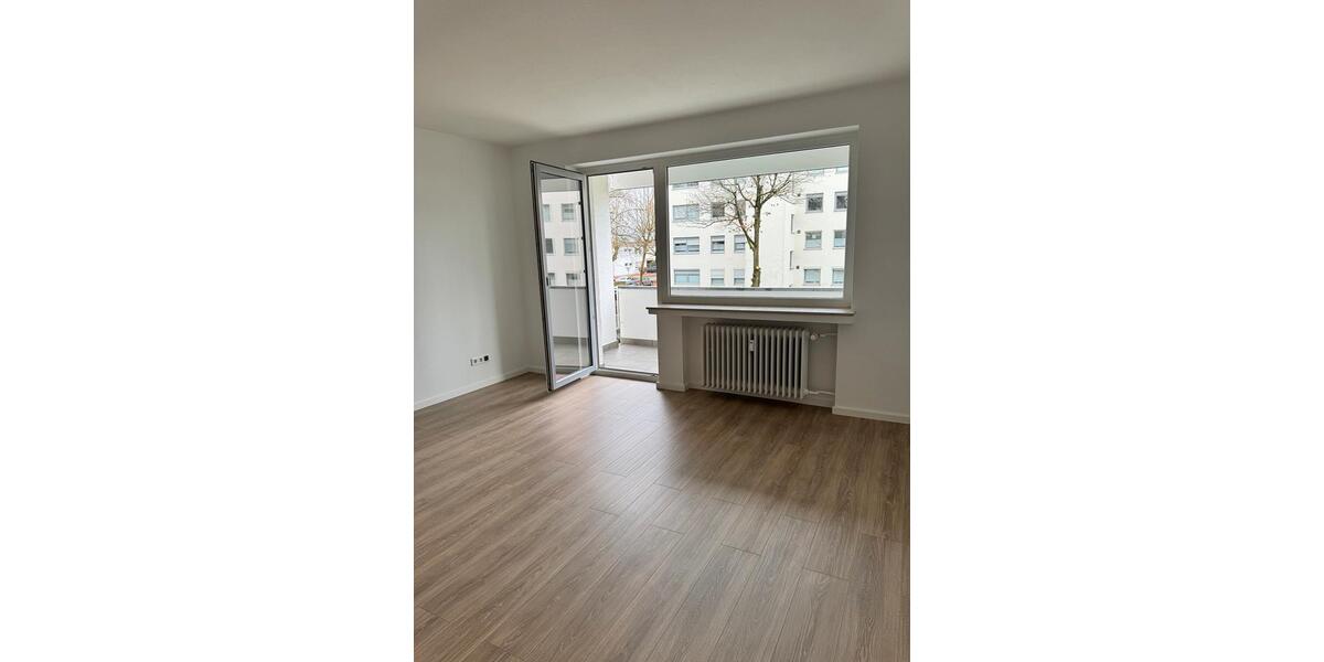Schöne, sanierte 2 Zi-Wohnung, 67 m², mit Balkon 2 zimmer