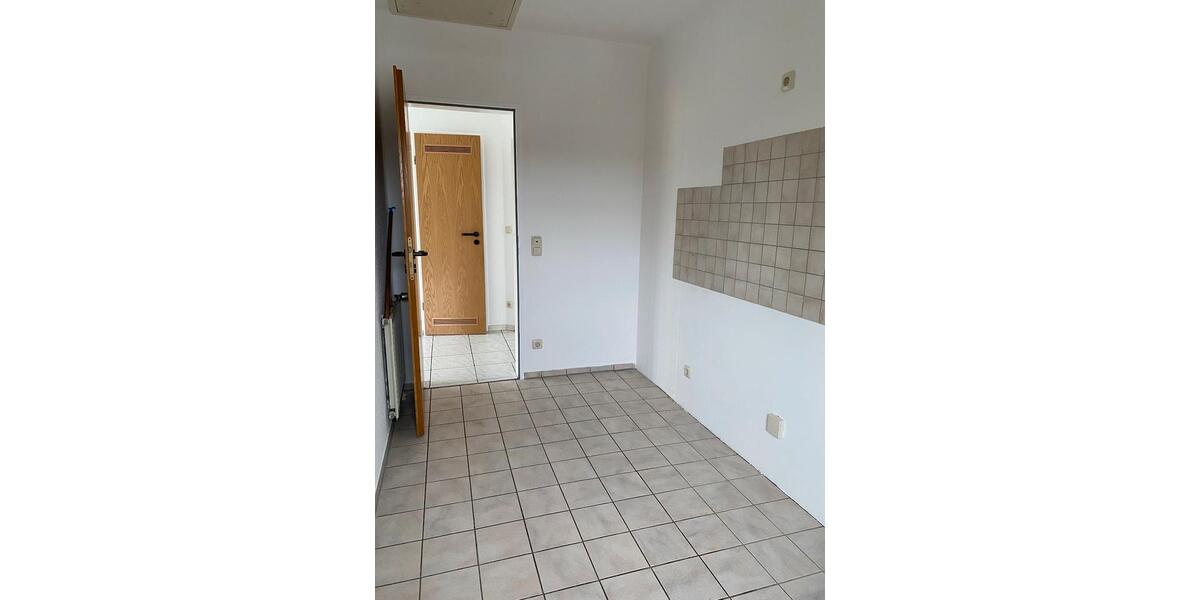 Dachgeschoßwohnung Paderborn Univiertel - 3 Zimmer, 77 m&sup2;, 650&euro; | Angebot:26462501