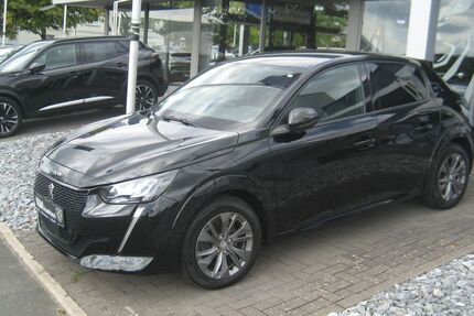 Peugeot 208 25.000 km 22.900 &euro; Detmold 32758