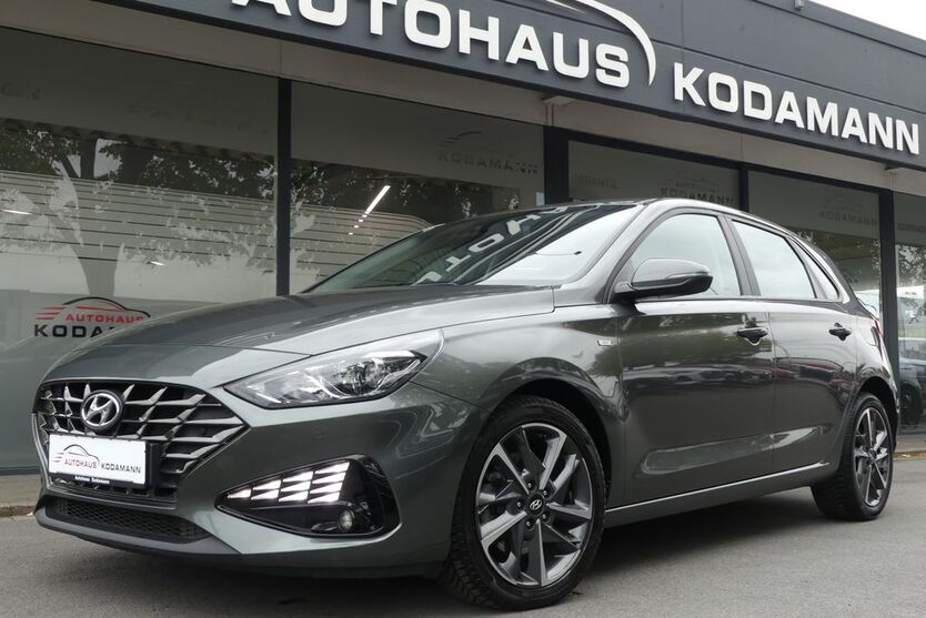 Hyundai i30 105.143 km 15.950 € Rheda-Wiedenbrück 33378