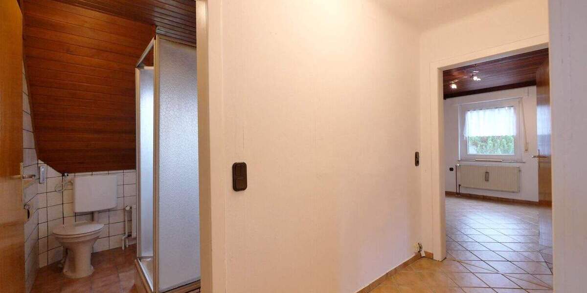 Mehrfamilienhaus, Wohnhaus Paderborn / Schloß Neuhaus Schloß Neuhaus - 6 Zimmer, 135 m&sup2;, 299.000&euro; | Angebot:25688039